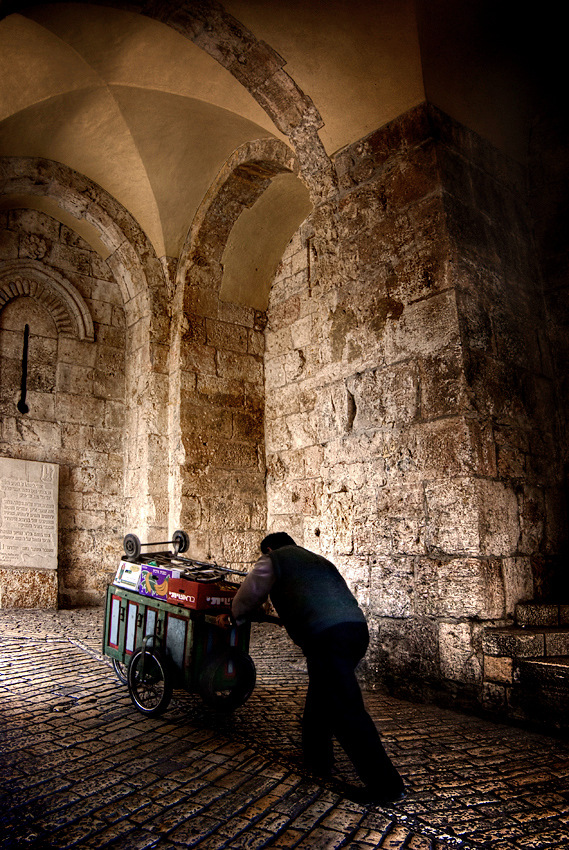 Jerusalem Walks: Inside Zion Gate (Old City)