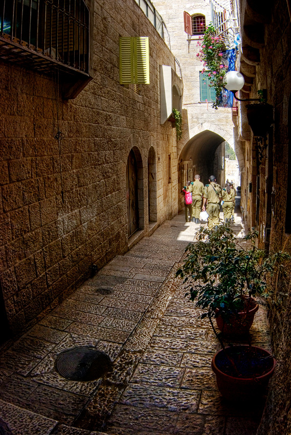 Jerusalem Walks: Old City Street_Shot